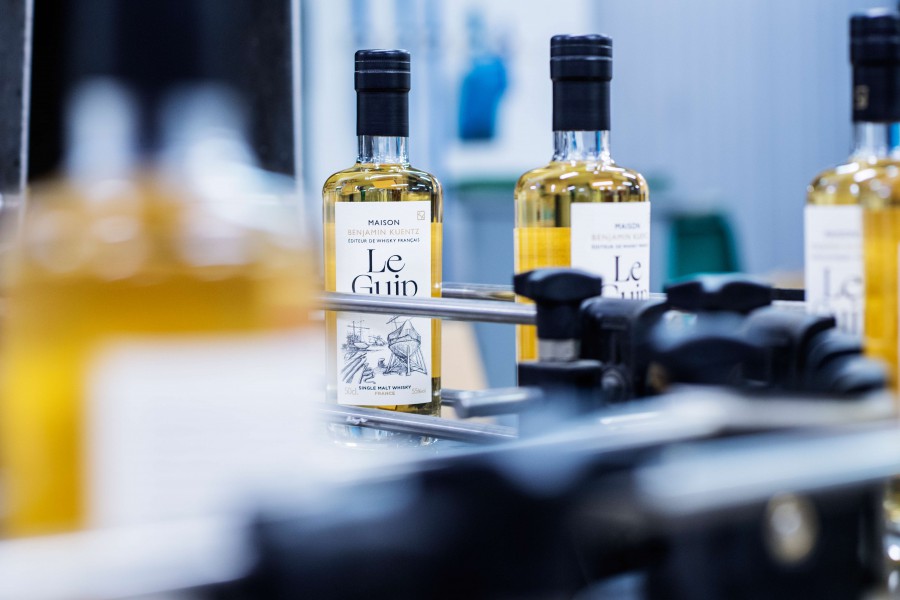 BENJAMIN KUENTZ / DISTILLERIE BREST