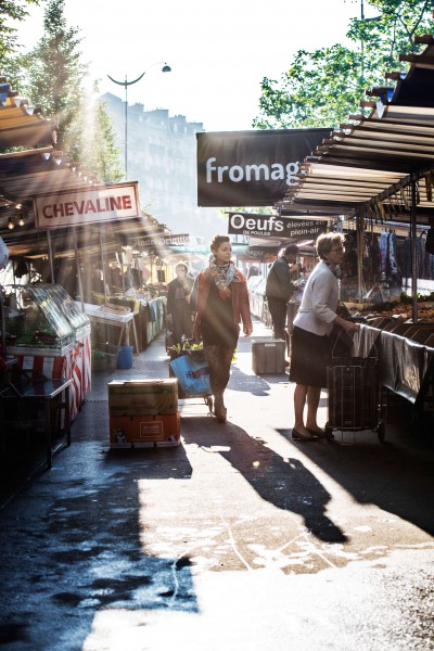 MARCHÉ DE PARIS / RELAXNEWS / PARISWORLDWIDE