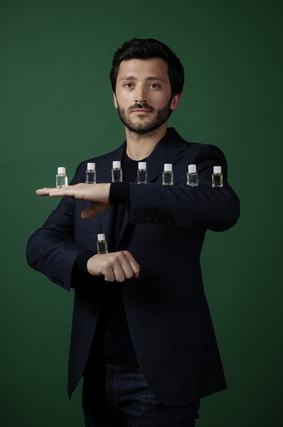 PARFUMEUR IFF / PARIS